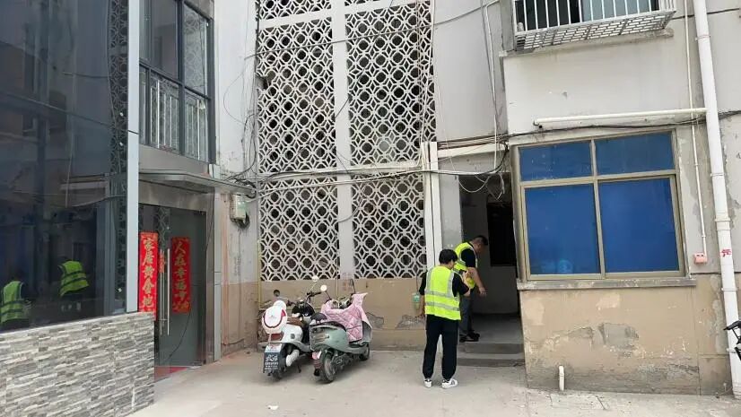 建湖县为老旧房屋做“体检”上“保险”  筑牢群众安居“生命线”