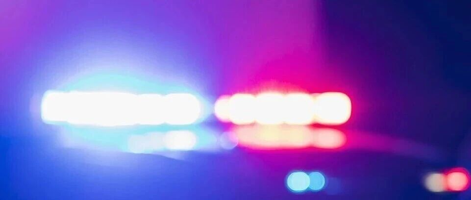 网民周某（男，38岁）许某（女，43岁）在灾情报道评论区编造不实信息误导公众，网警依法查处