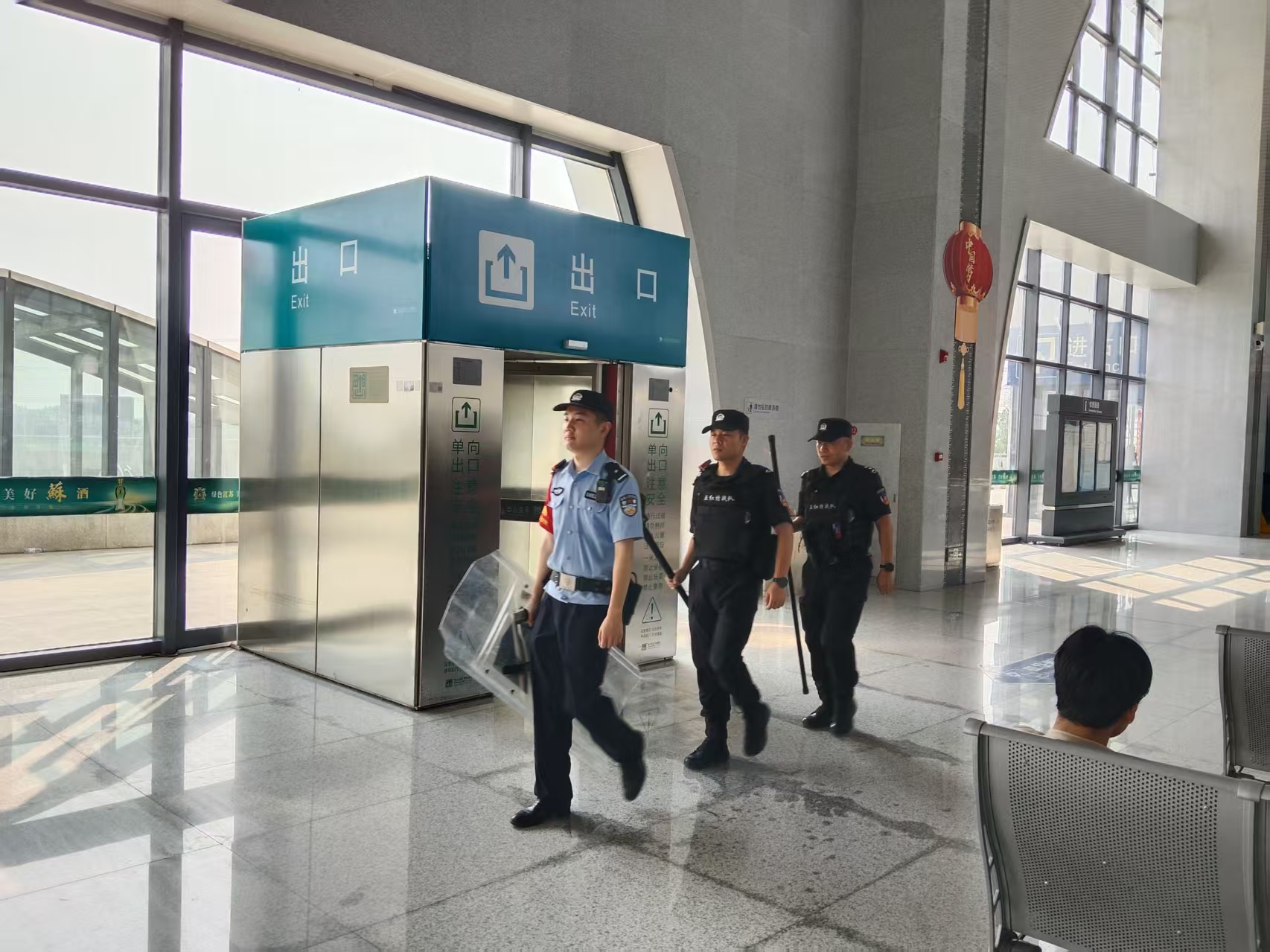 暑运收官冲刺  阜宁东站派出所全力护航旅客平安返程