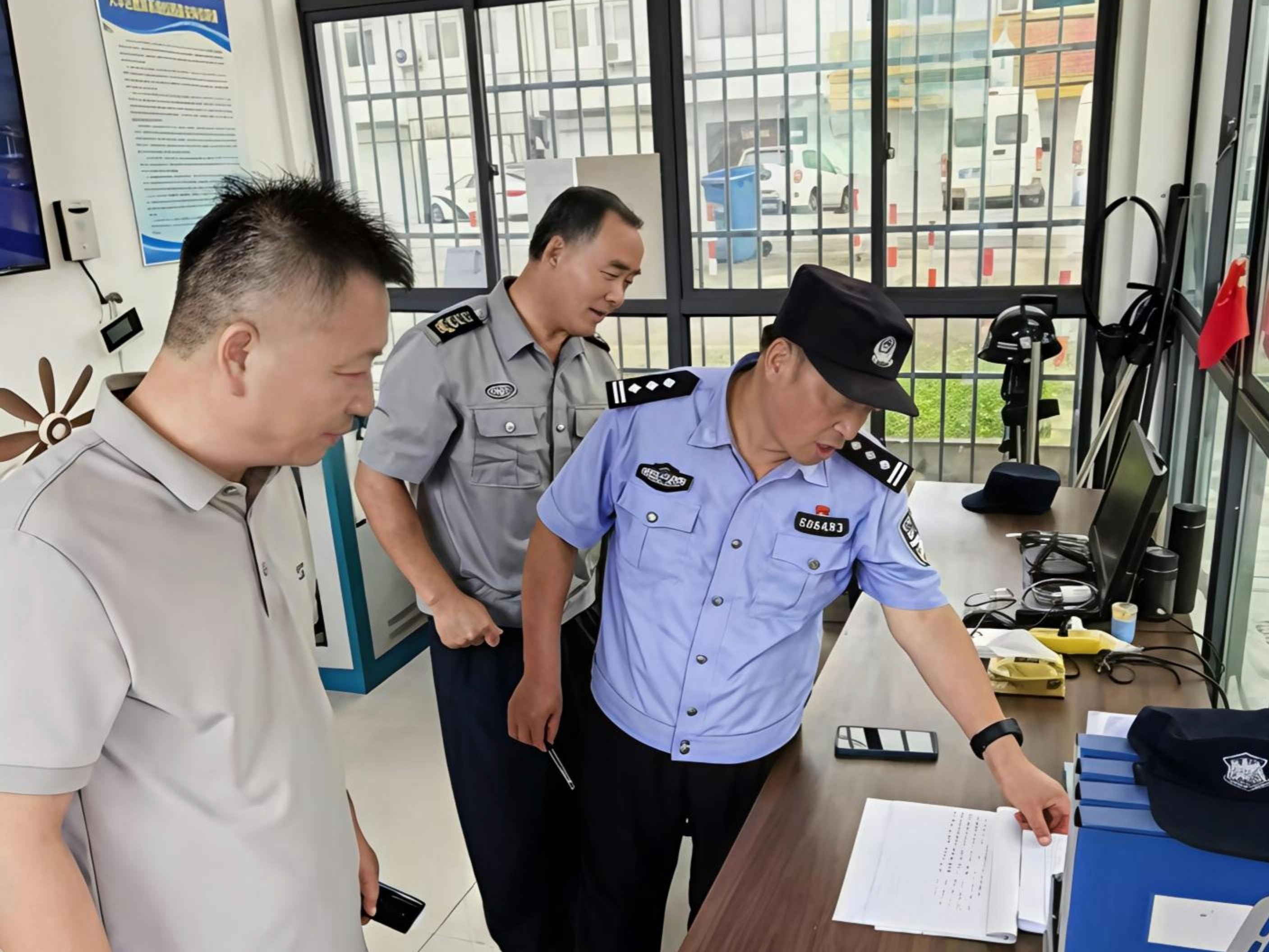 新丰镇抓实校园安全检查