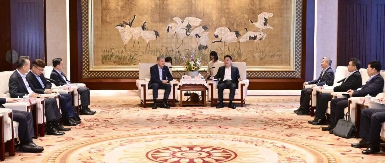 严汉平会见韩国驻华大使卢载宪一行