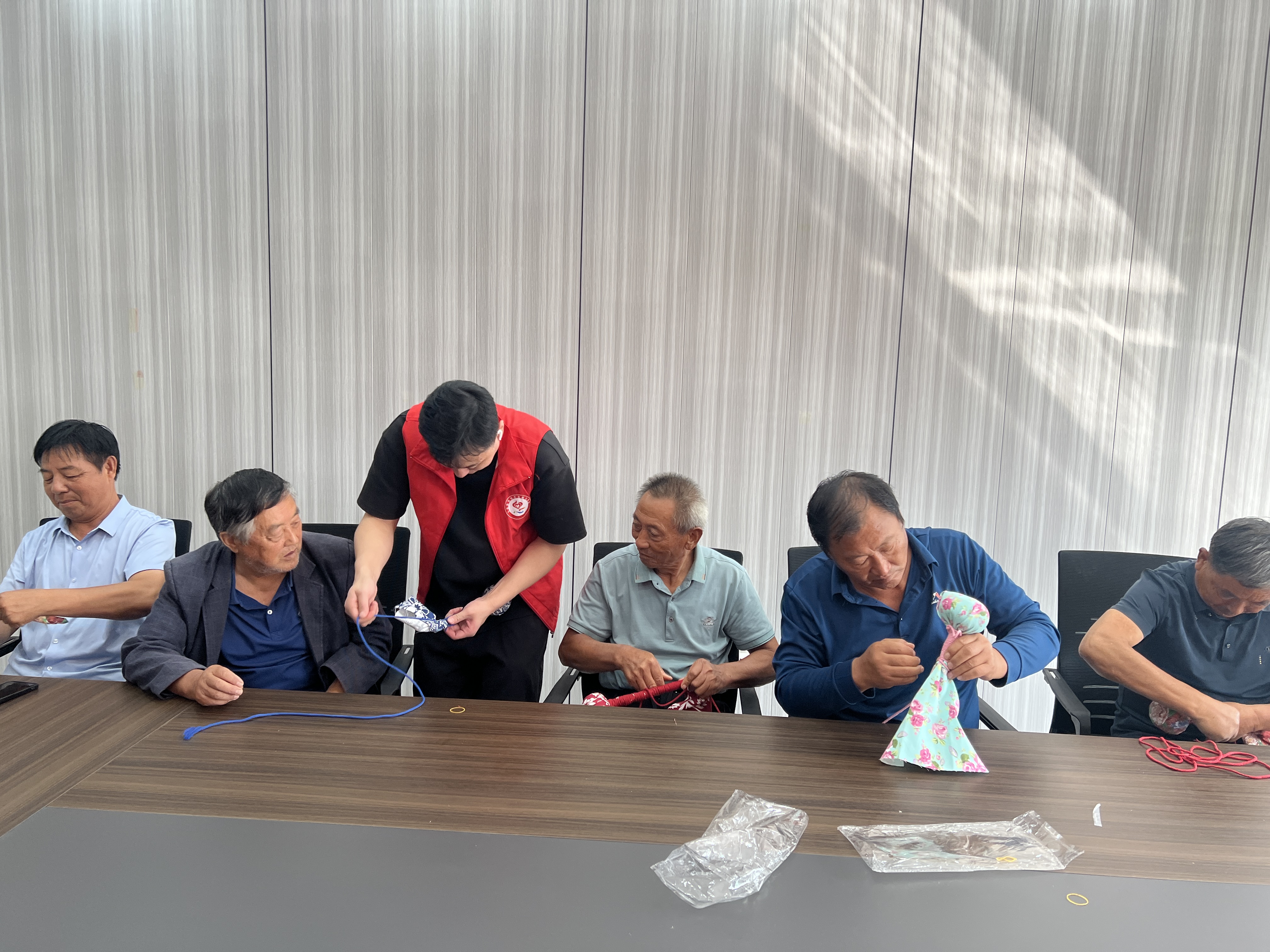 五汛镇：月满中秋承古韵  巧手同乐暖大众
