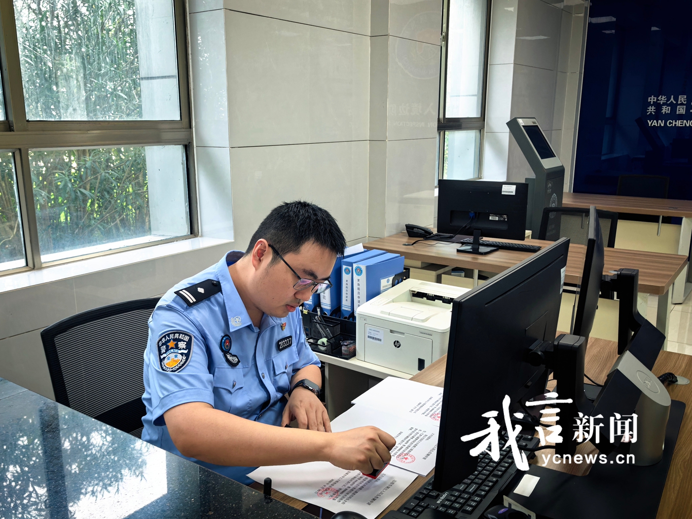 中秋月圆守国门 忠诚担当护平安