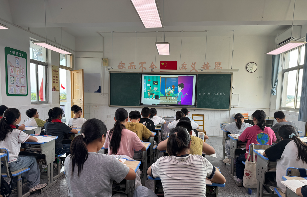 盐城大丰万盈镇:开展国家网络安全宣传周“四进”系列活动