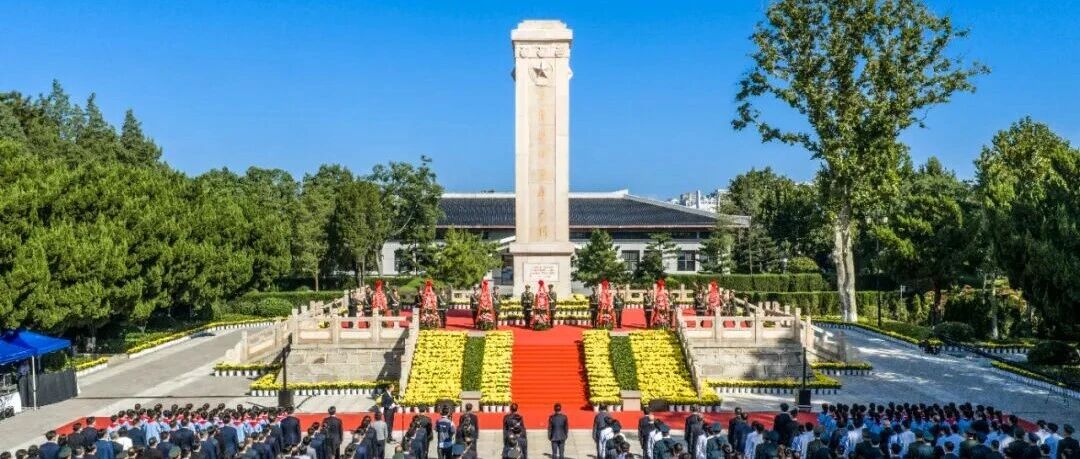 我市社会各界向烈士敬献花篮活动举行