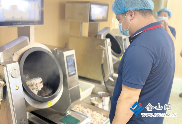 江苏镇江：AI全程守护校园一餐一饭