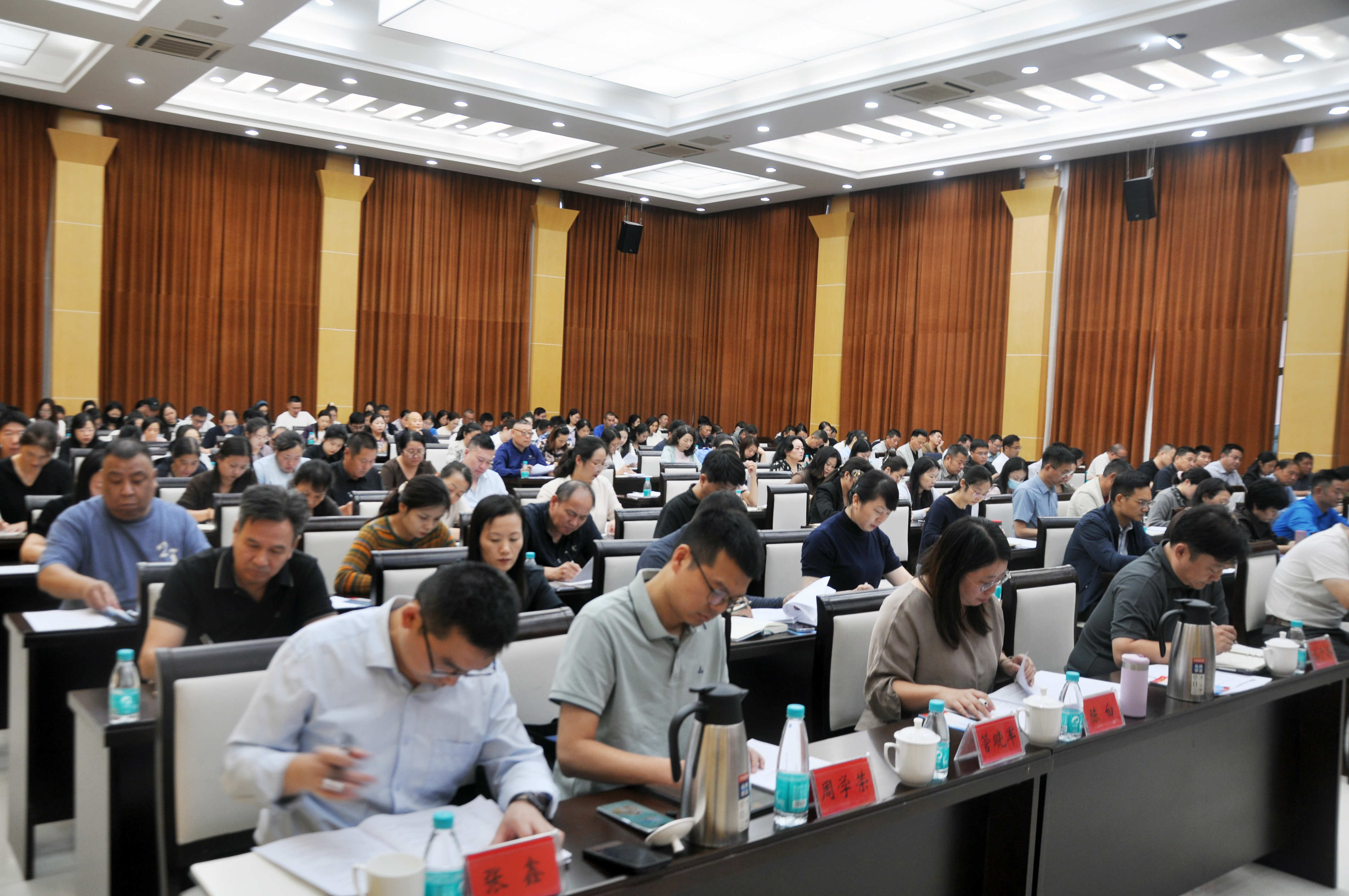 大中街道：多点发力做好人大换届选民登记宣传工作