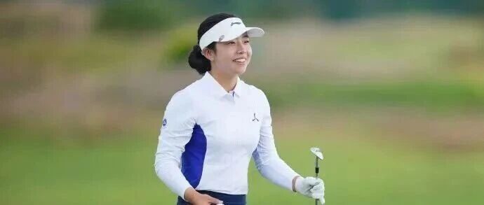 刘国梁16岁女儿登顶高尔夫球中国女子公开赛，成创办以来首位业余冠军；刘国梁曾说不希望女儿选乒乓球，称自己的光环会是她们的阴影