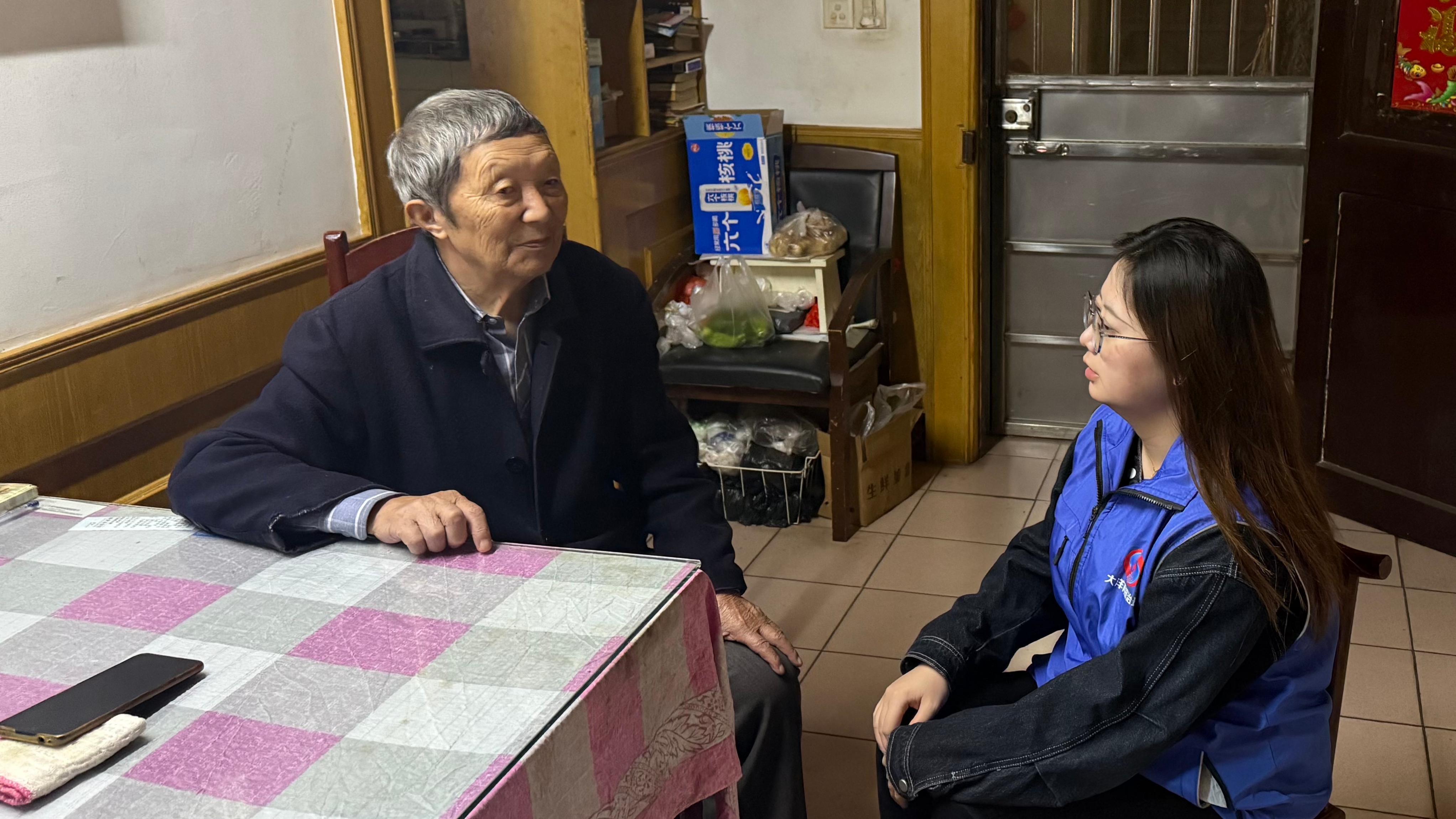 大洋街道毓龙公园社区开展“重阳传暖意，廉心护夕阳”活动