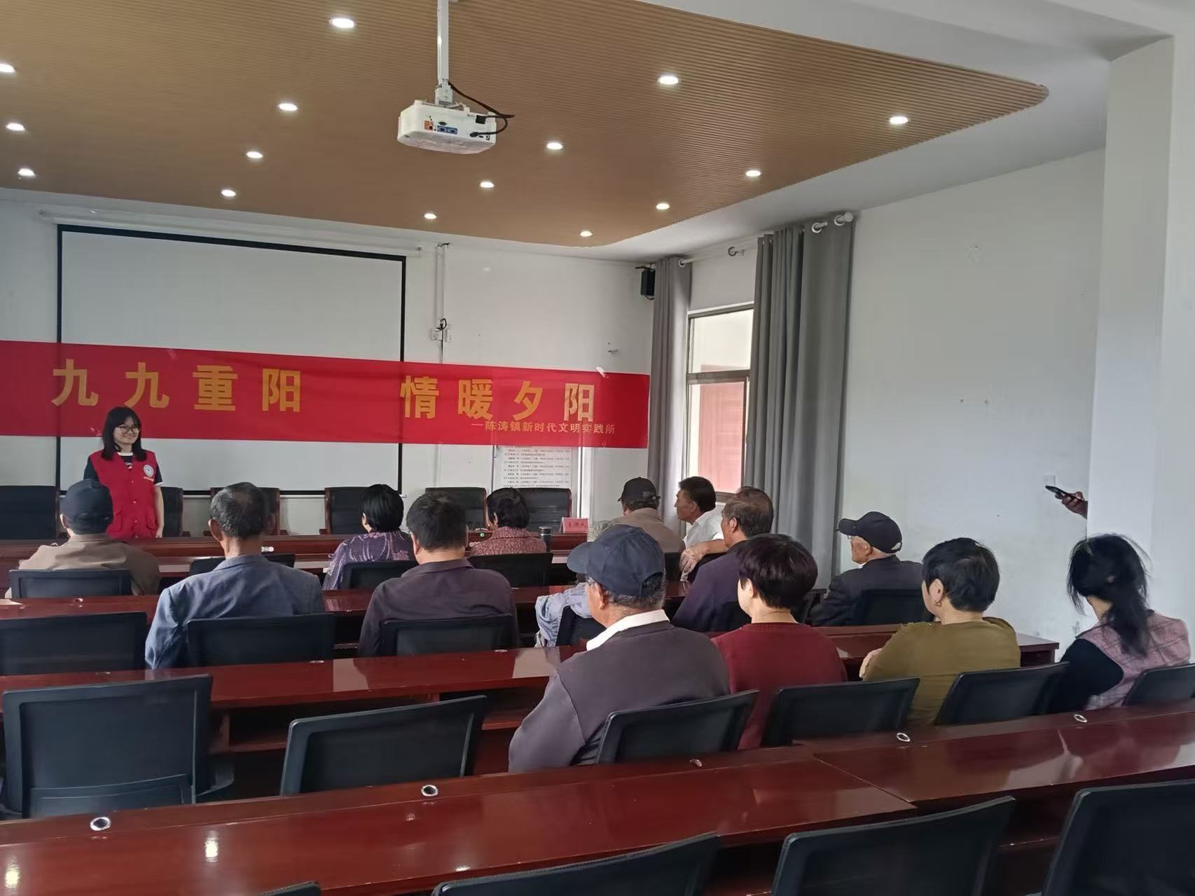陈涛镇：九九重阳承美德 情暖夕阳润民心