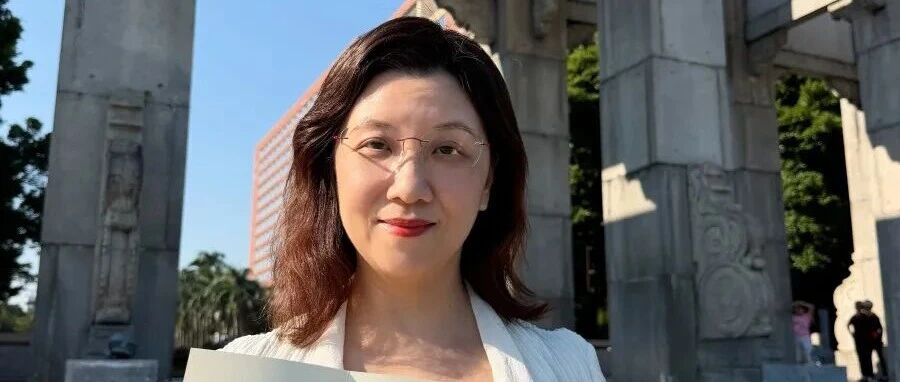 56岁女子刚退休就重返中大读研：瞒着丈夫备考，排队、通勤全都用来复习