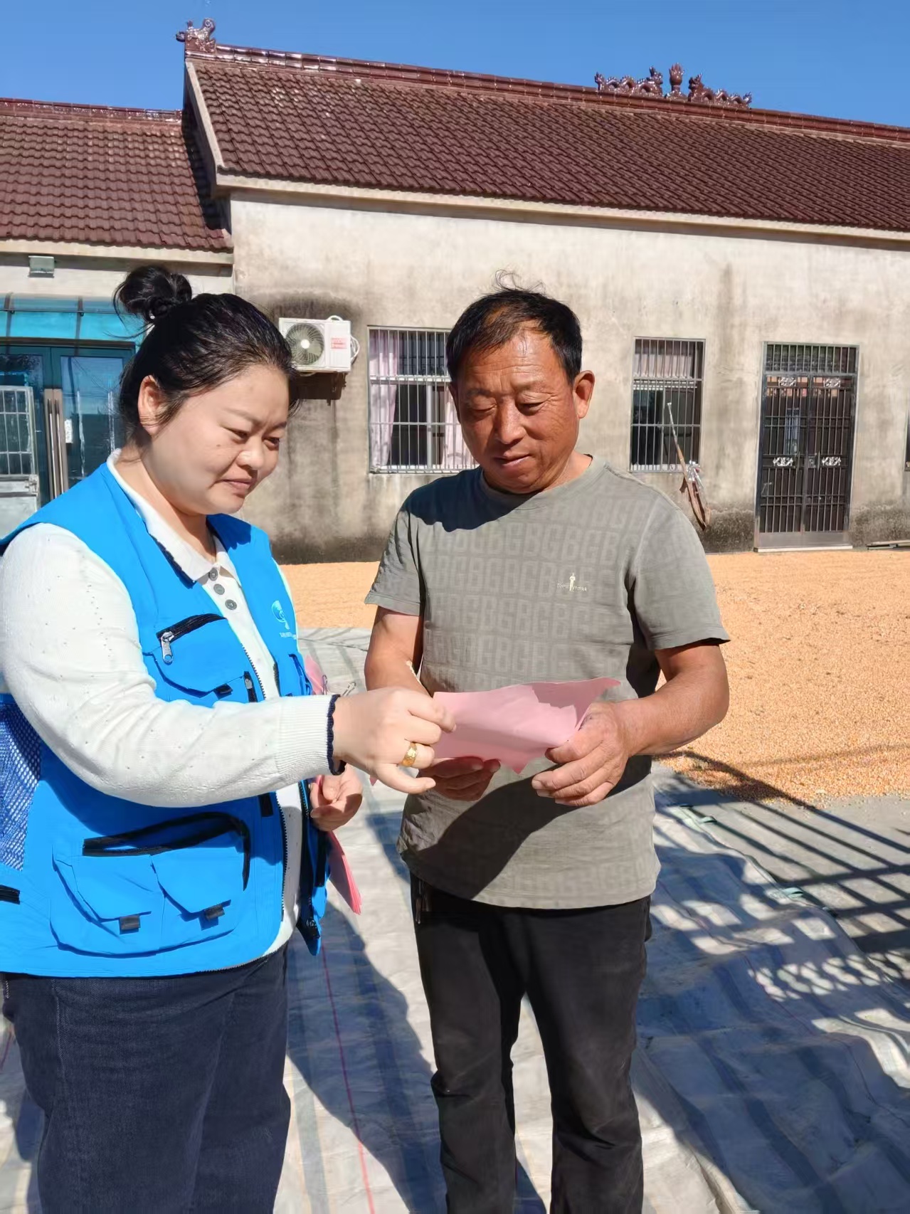 步凤镇安龙村丨秸秆“禁烧+利用”双向治理 守好蓝天丰收季