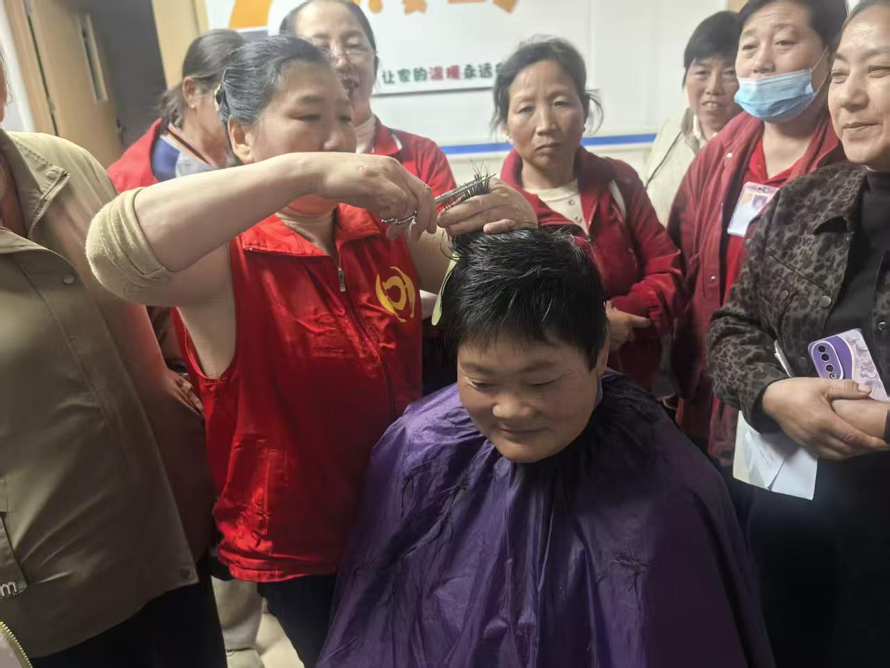 五星街道雅和社区：技能充电促就业 便民服务暖民心