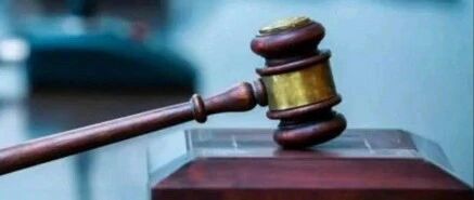 女子离婚净身出户后，打开前夫遗留的备用手机，发现他婚内7年给“第三者”转账202万元，对方竟称两人已有儿子，是抚养费，法院：全额返还